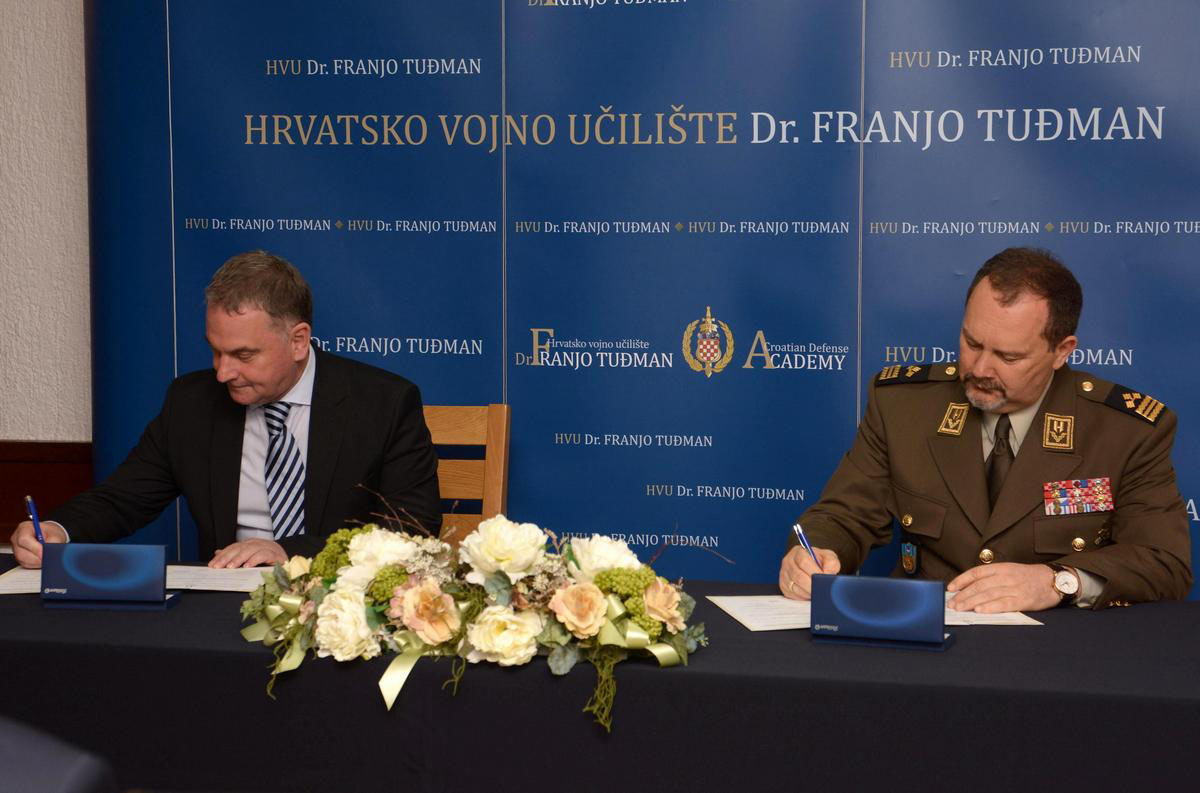 Slika https://www.morh.hr/wp-content/uploads/2017/11/sporazum_29112017_v.jpg