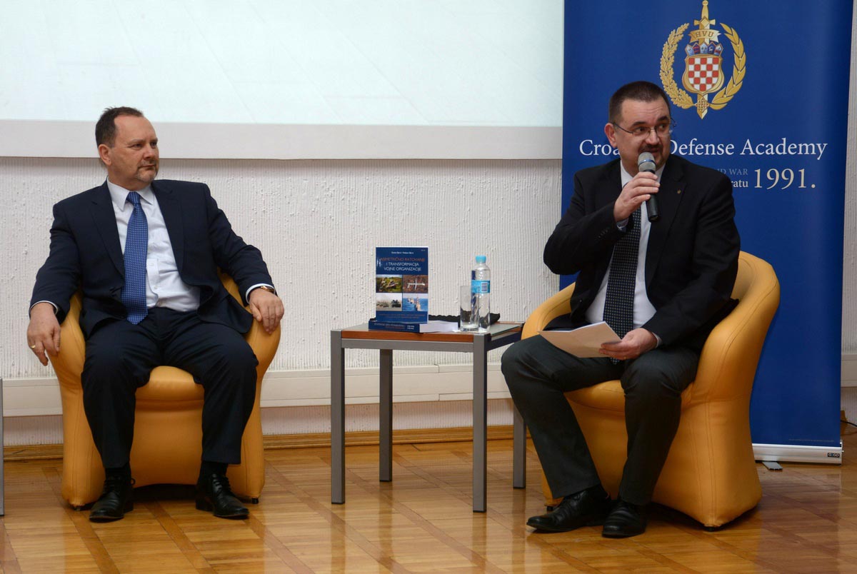 Slika https://www.morh.hr/wp-content/uploads/2017/12/knjiga_14122017_v.jpg