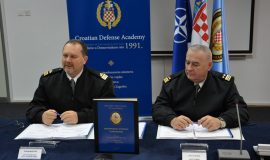 Primopredaja zapovjednika HVU