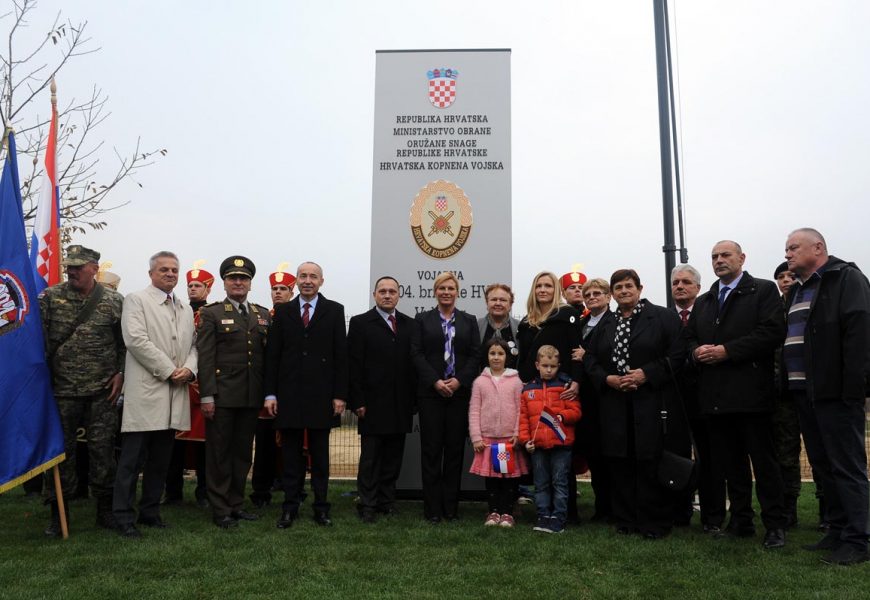 Barracks in Vukovar opens door to Eng Coy of CAF