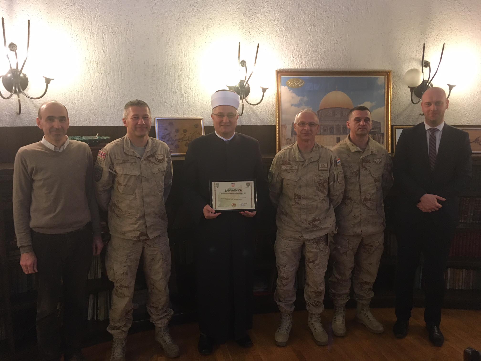 Slika https://www.morh.hr/wp-content/uploads/2018/03/islamska_zajednica_hrvatska_13032018.jpg