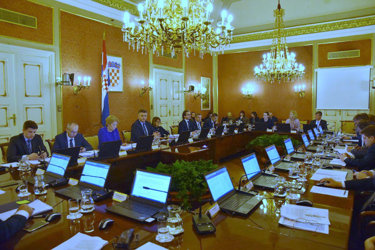 Slika https://www.morh.hr/wp-content/uploads/2018/03/sjednica_vlade1_29032018_v.jpg