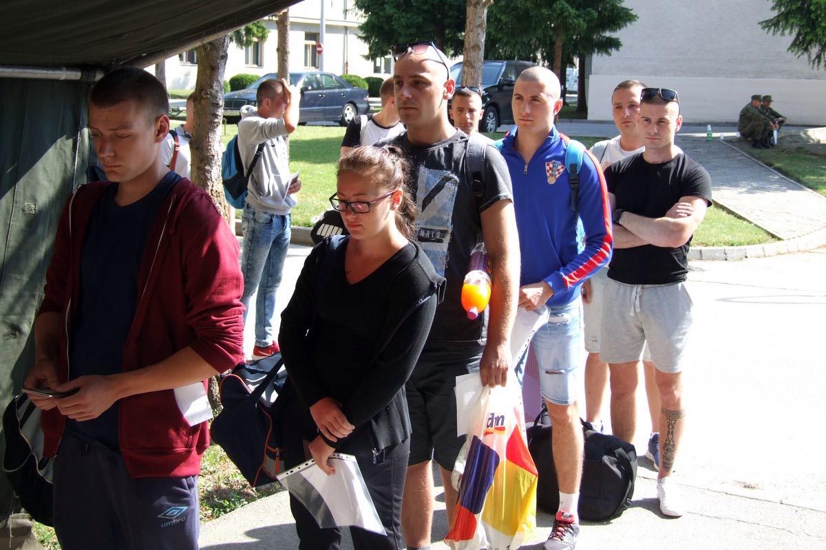 Slika https://www.morh.hr/wp-content/uploads/2018/05/22_rocnici_pozega_11052018_v.jpg