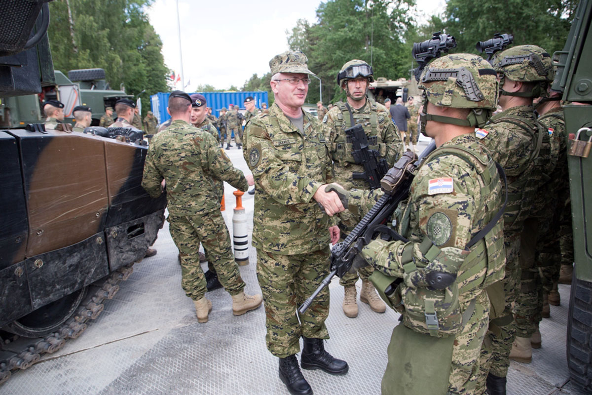 Slika https://www.morh.hr/wp-content/uploads/2018/05/nmrs_ruki_24052018_2.jpg