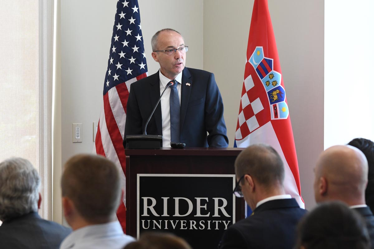 Slika https://www.morh.hr/wp-content/uploads/2018/05/rider_392_21052018_v.jpg