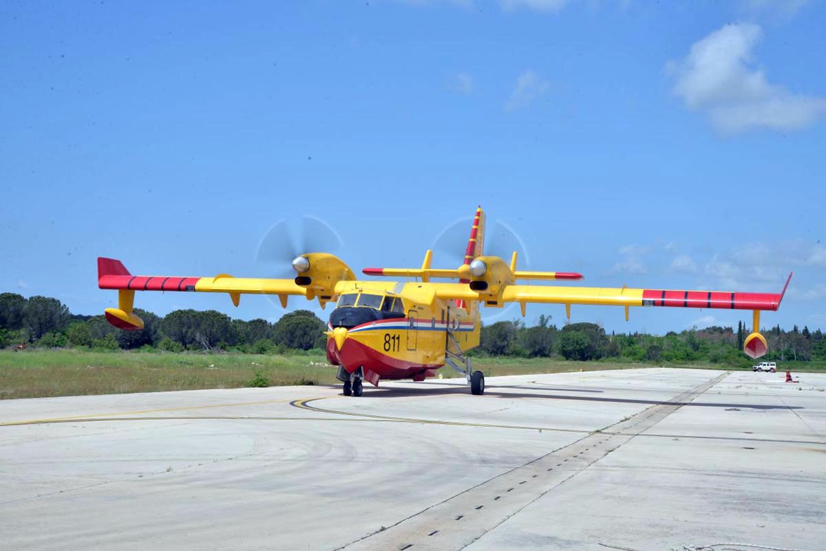 Slika https://www.morh.hr/wp-content/uploads/2018/06/canadiar_05062018.jpg