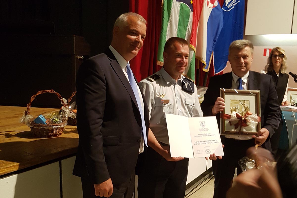 Slika https://www.morh.hr/wp-content/uploads/2018/06/ivanic_grad_08062018_v.jpg