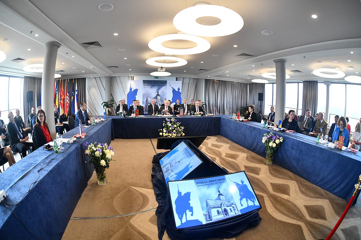 Slika https://www.morh.hr/wp-content/uploads/2018/07/sastanak_ministara_obrane_a5_13072018_01.1.jpg