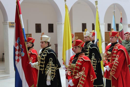 Slika https://www.morh.hr/wp-content/uploads/2018/07/sinj_28072018_1v.jpg