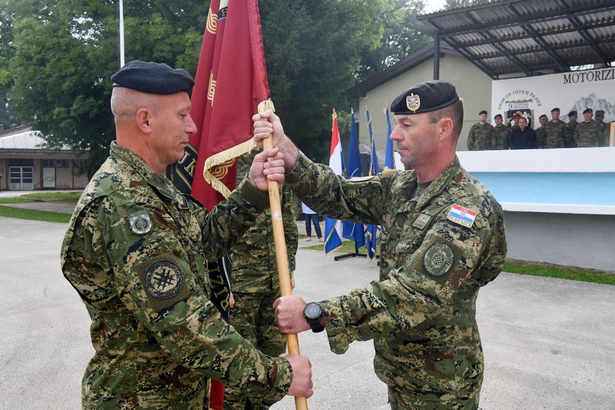 Slika https://www.morh.hr/wp-content/uploads/2018/08/9_gardijska_brigada_vukovi_30082018_v.jpg