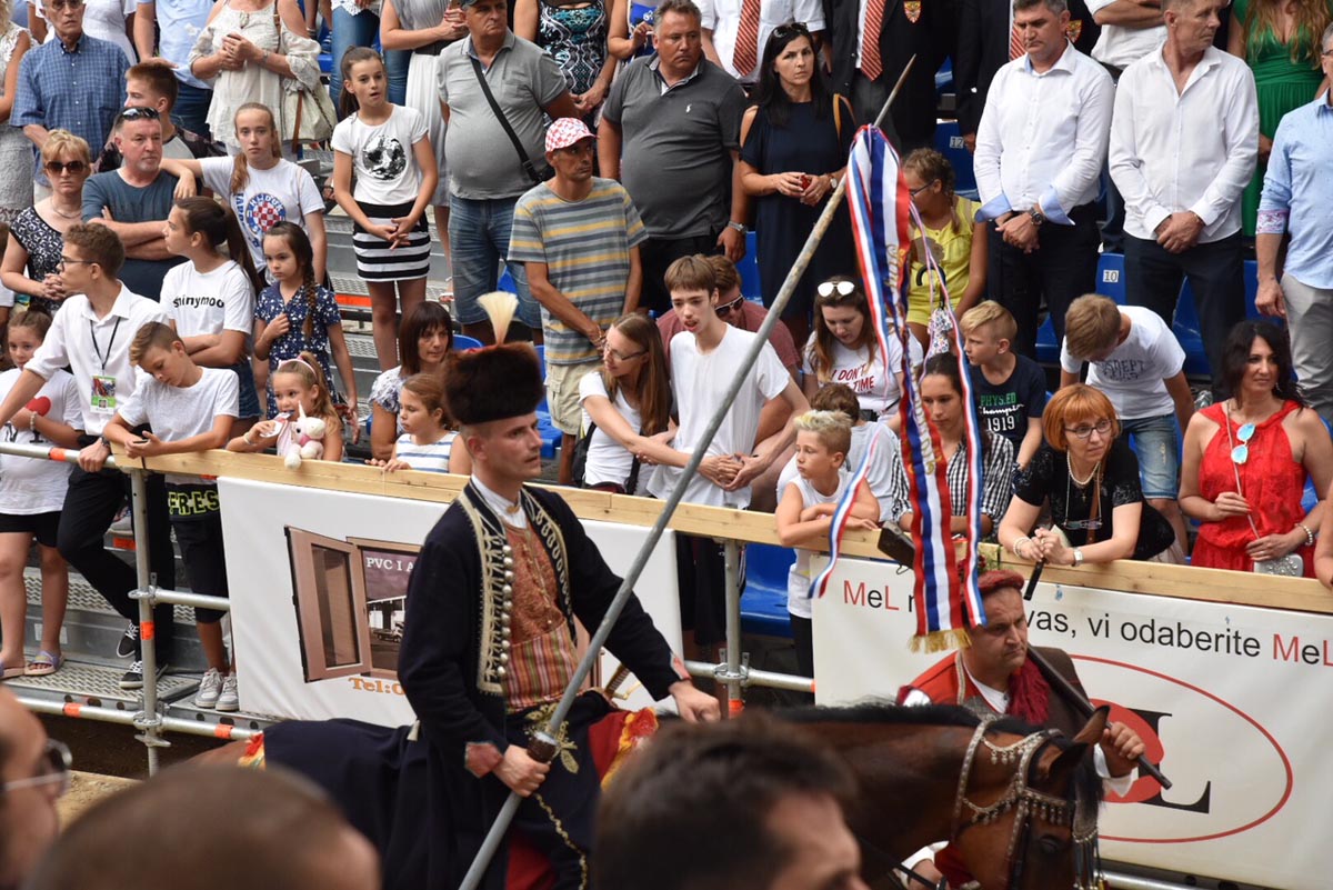 Slika https://www.morh.hr/wp-content/uploads/2018/08/alkar_cacija_05082018_v.jpg