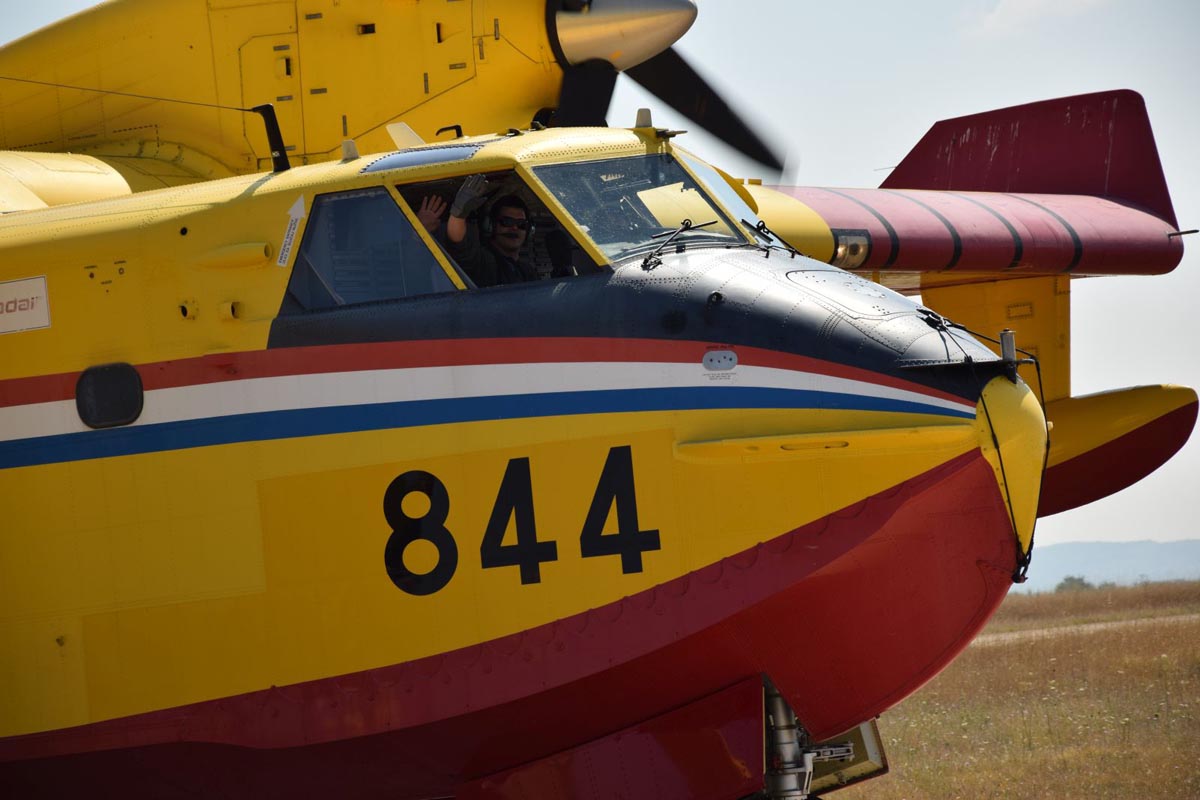 Slika https://www.morh.hr/wp-content/uploads/2018/08/canadiar-844_06082018_v-1.jpg