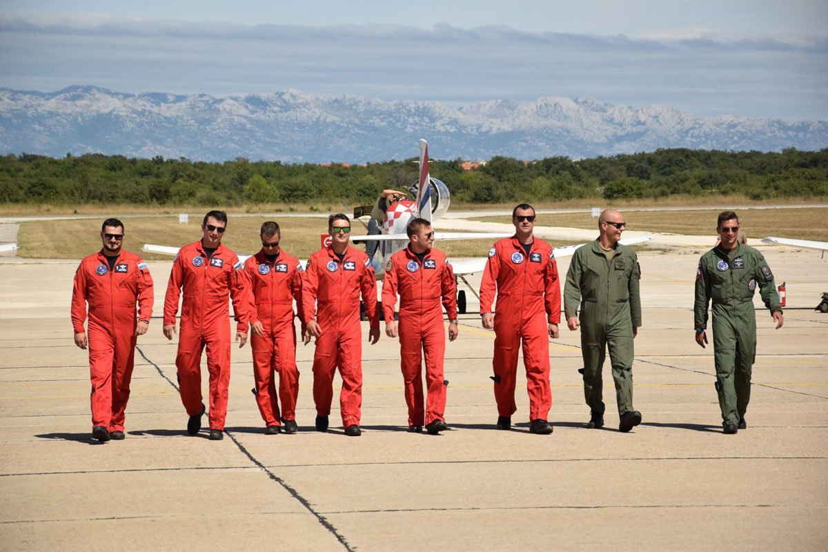 Slika https://www.morh.hr/wp-content/uploads/2018/08/krila_oluje_27082018_14.jpg