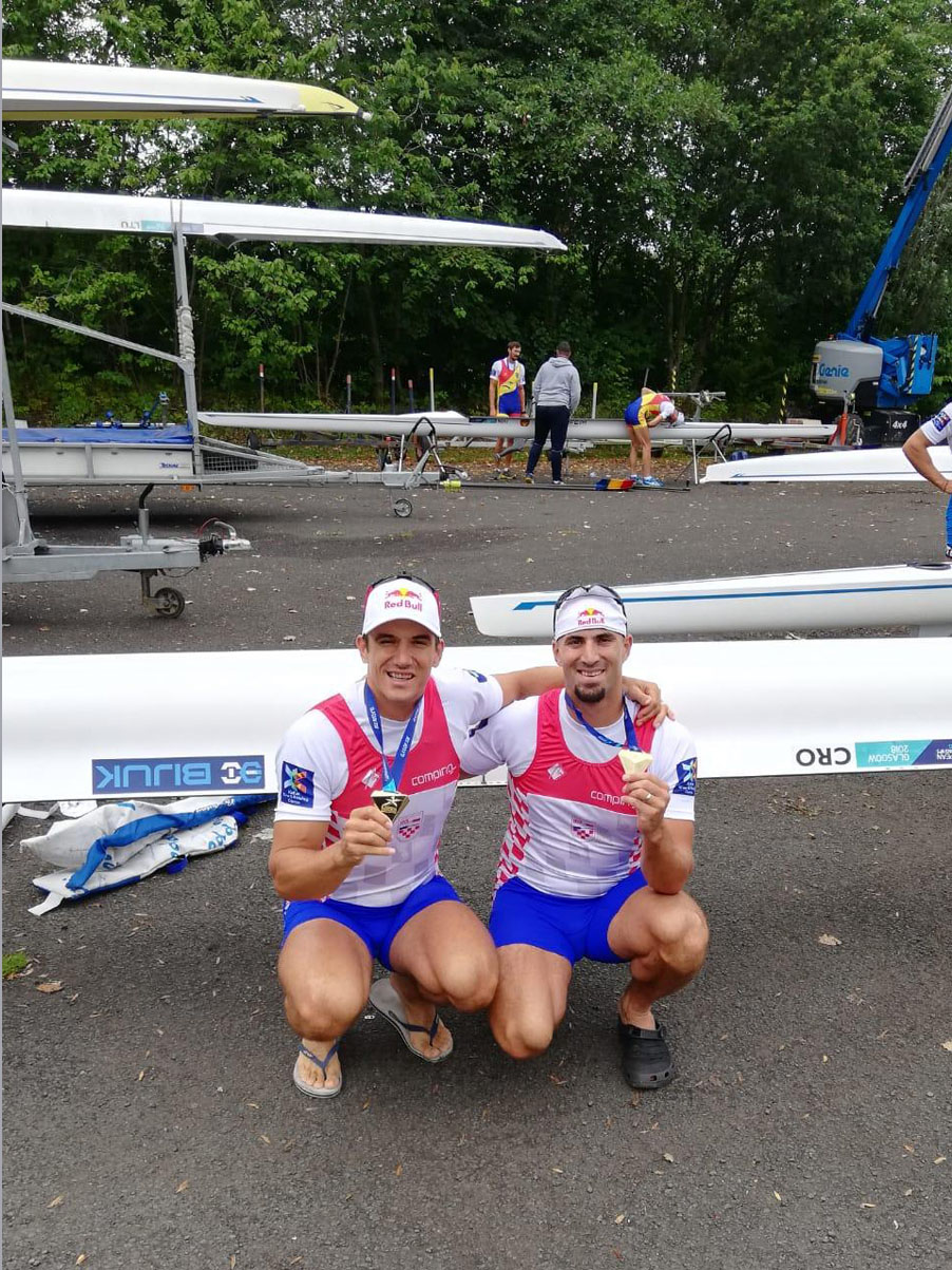 Slika https://www.morh.hr/wp-content/uploads/2018/08/sinkovic_brothers_04082018_v.jpg