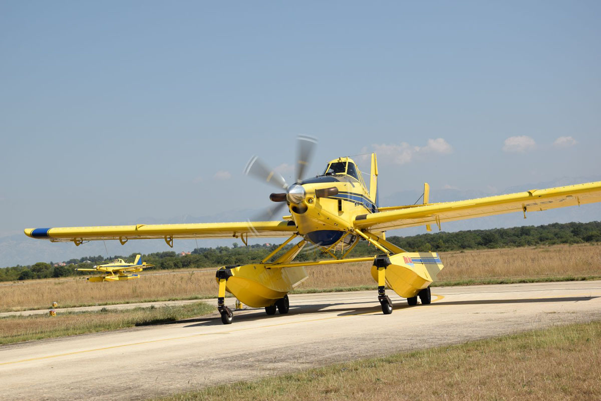 Slika https://www.morh.hr/wp-content/uploads/2018/08/stajanka_airtractor_11082018_v.jpg