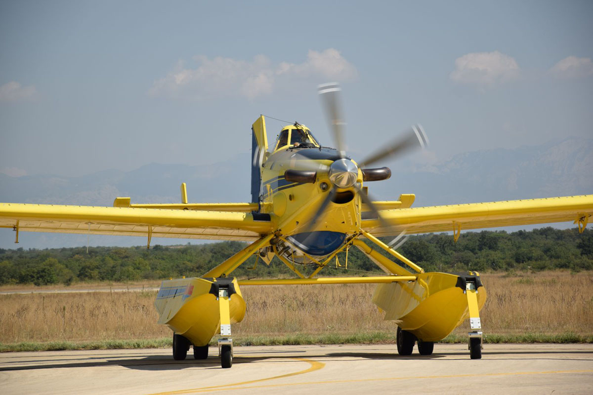 Slika https://www.morh.hr/wp-content/uploads/2018/09/airtractor_08082018_v.jpg