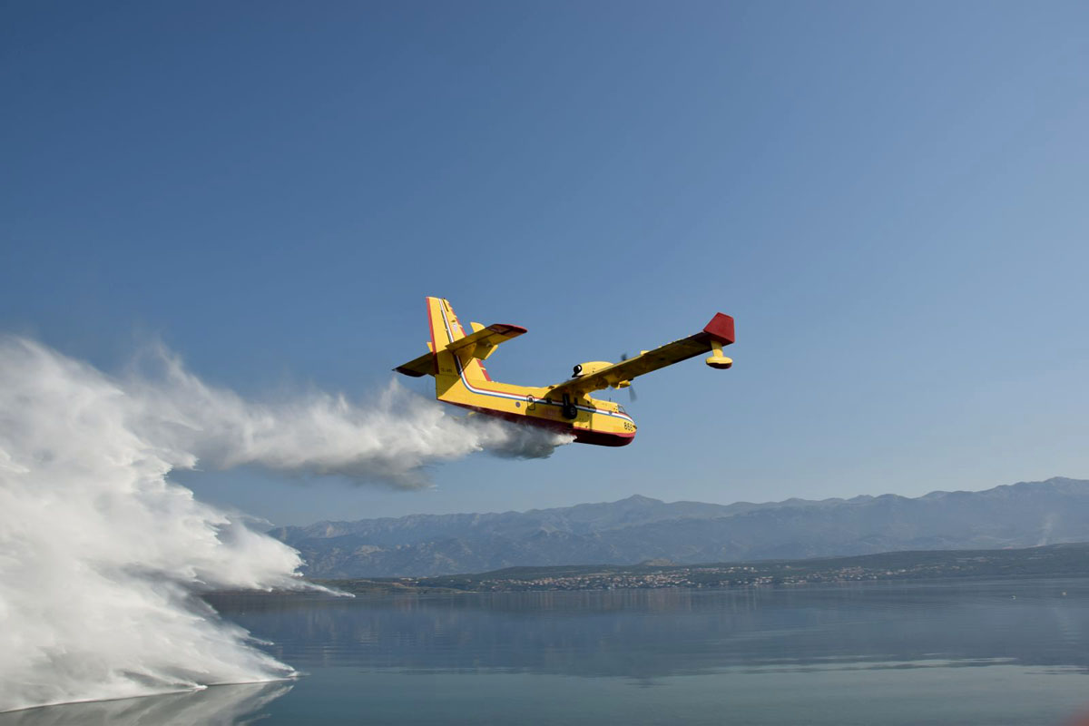 Slika https://www.morh.hr/wp-content/uploads/2018/09/canadiar_26092018_v-1.jpg