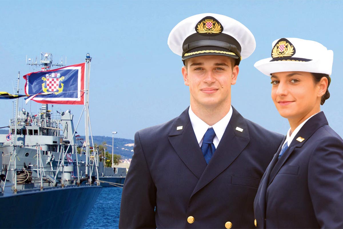 Slika https://www.morh.hr/wp-content/uploads/2018/09/prisega_16_narastaja_kadeta_hvu_split_20092018_v.jpg