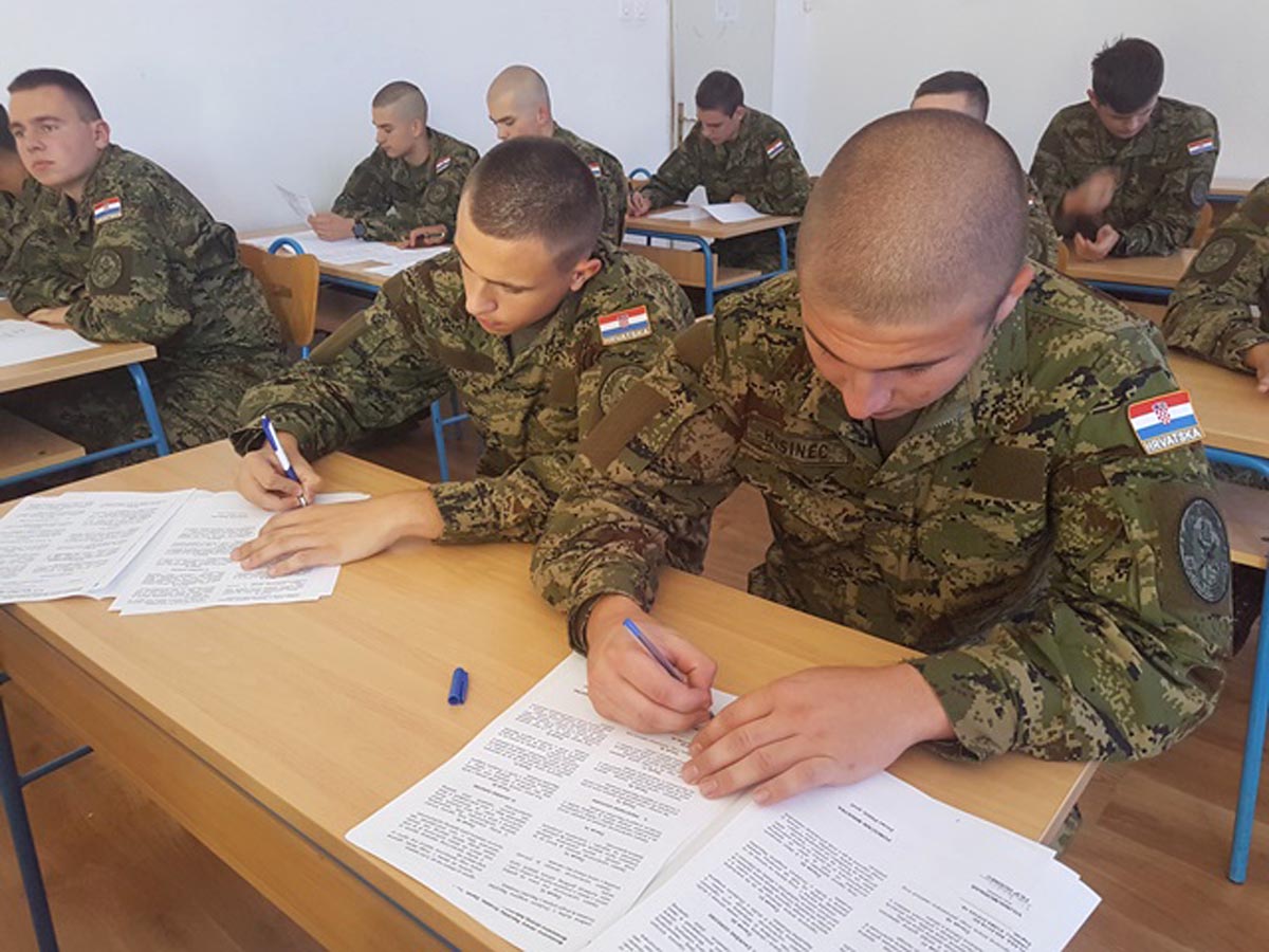 Slika https://www.morh.hr/wp-content/uploads/2018/09/spec_obuka_25092018_v.jpg