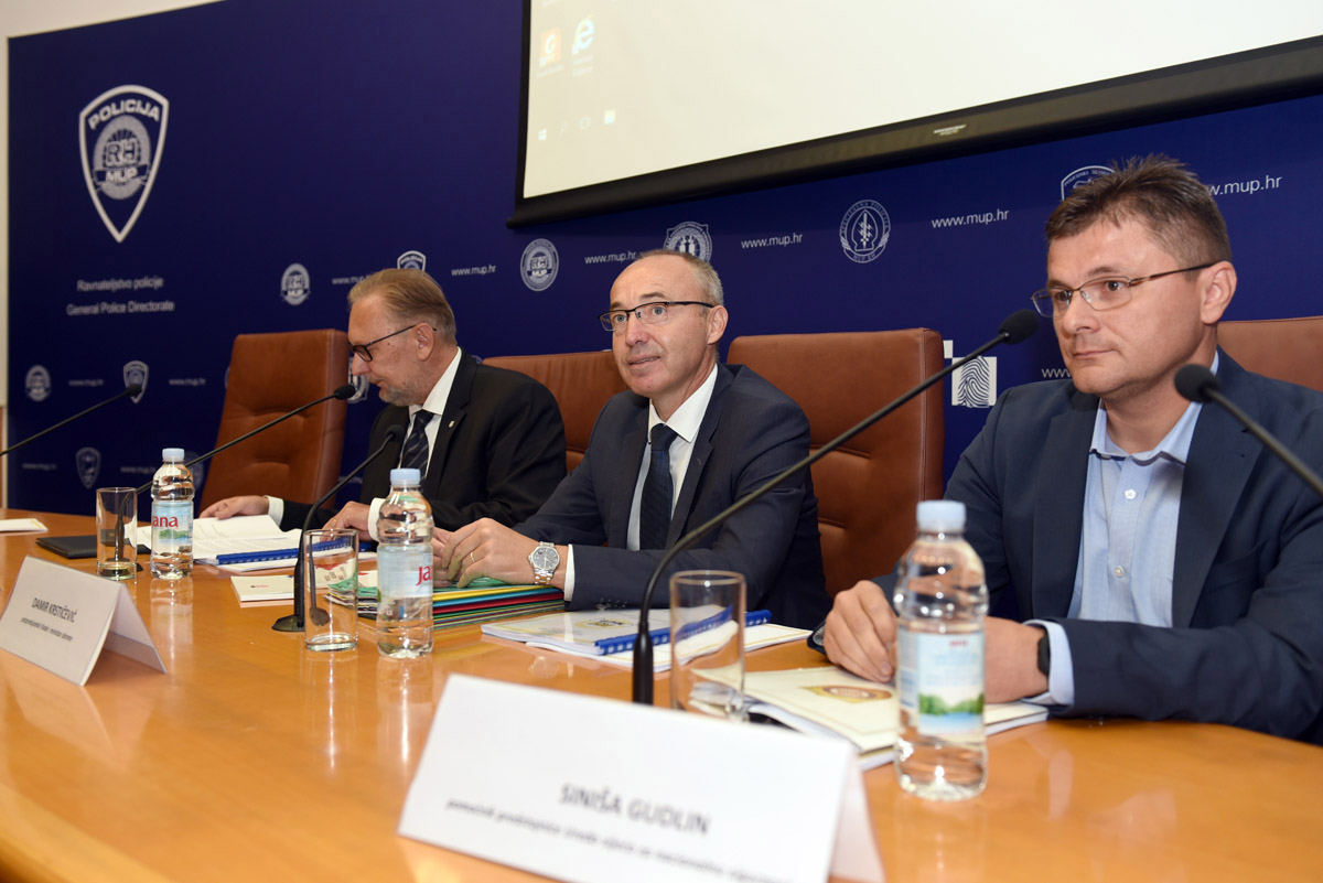 Slika https://www.morh.hr/wp-content/uploads/2018/09/sustav_domovinske_sigurnosti_25092018_1_v.jpg