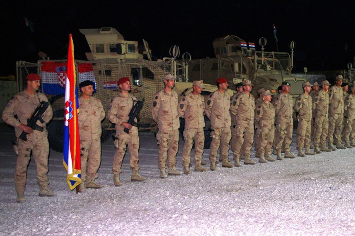 Slika https://www.morh.hr/wp-content/uploads/2018/10/9_hrvcon_afganistan_isaf_10102018_v-1.jpg