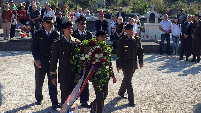 Slika https://www.morh.hr/wp-content/uploads/2018/10/casnicka_skola_pauk_t2m.jpg