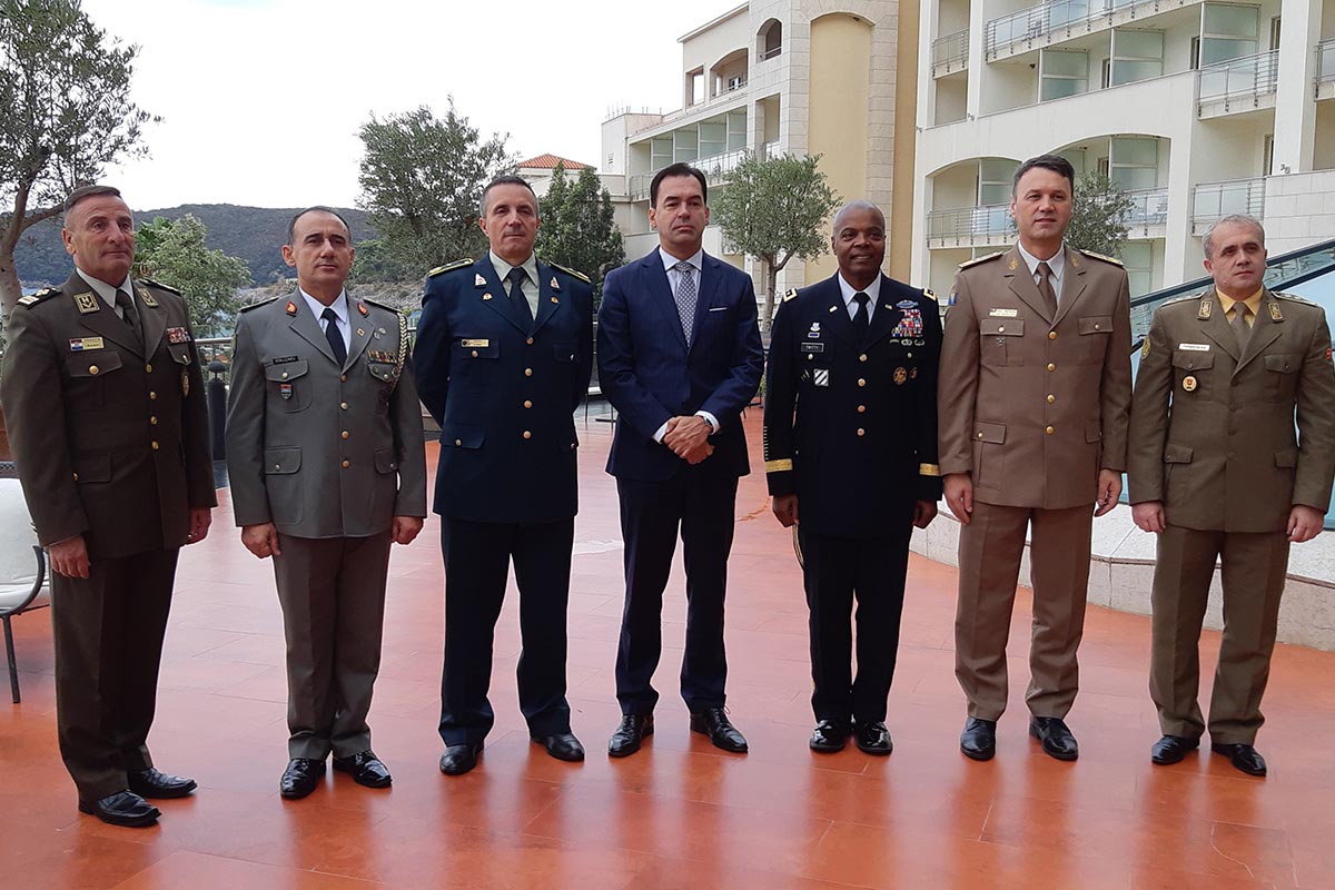 Slika https://www.morh.hr/wp-content/uploads/2018/10/konferencija_a5_budva_crna_gora_09102018_v.jpg