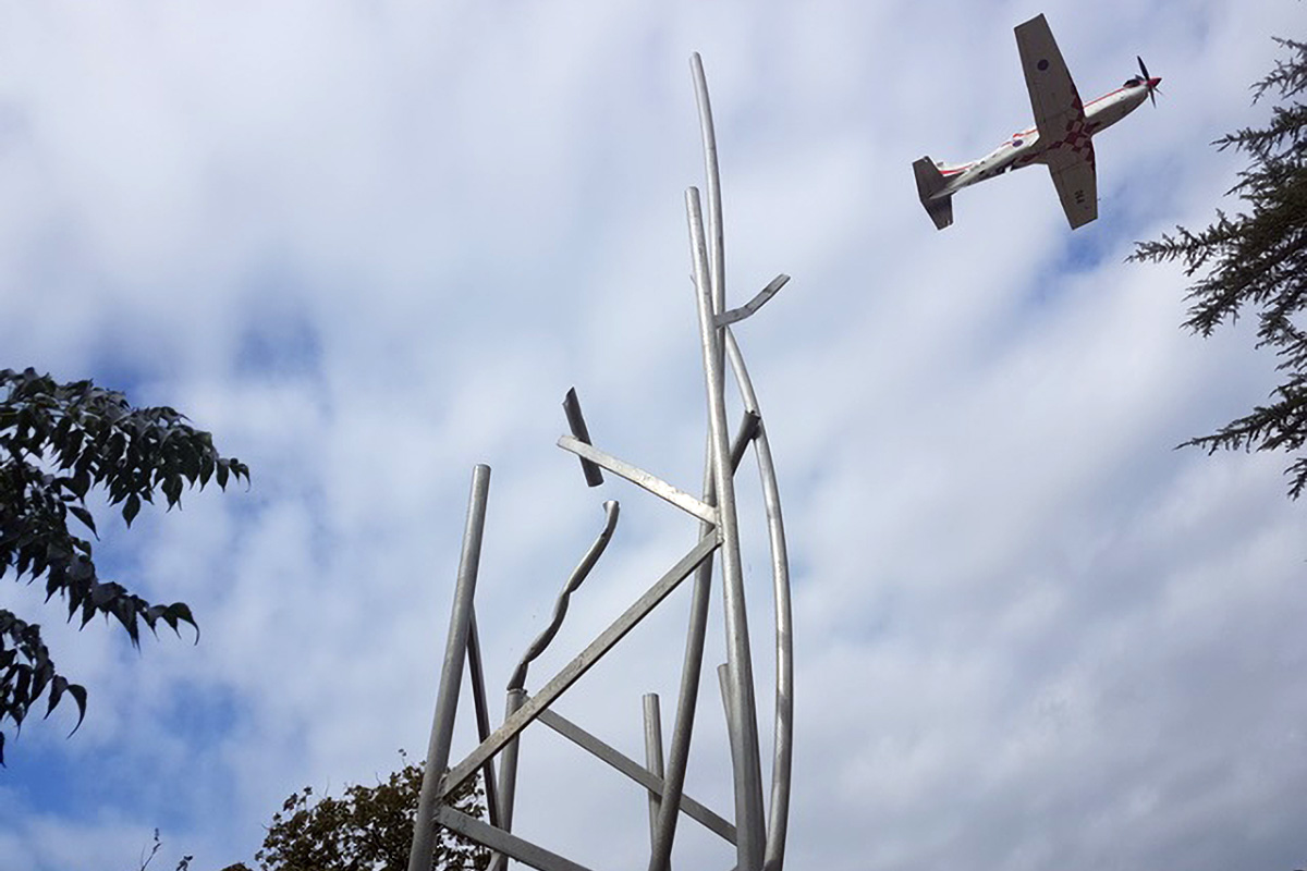 Slika https://www.morh.hr/wp-content/uploads/2018/10/obljetnica_szo_hrz_rudolf_peresin_29102018_05.jpg