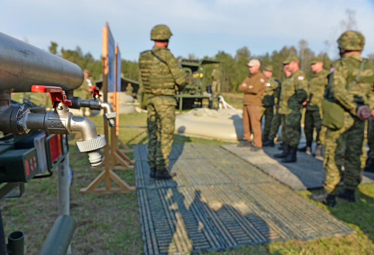 Slika https://www.morh.hr/wp-content/uploads/2018/10/potpora_civilnim_institucijama_velebit_20181014_03.jpg