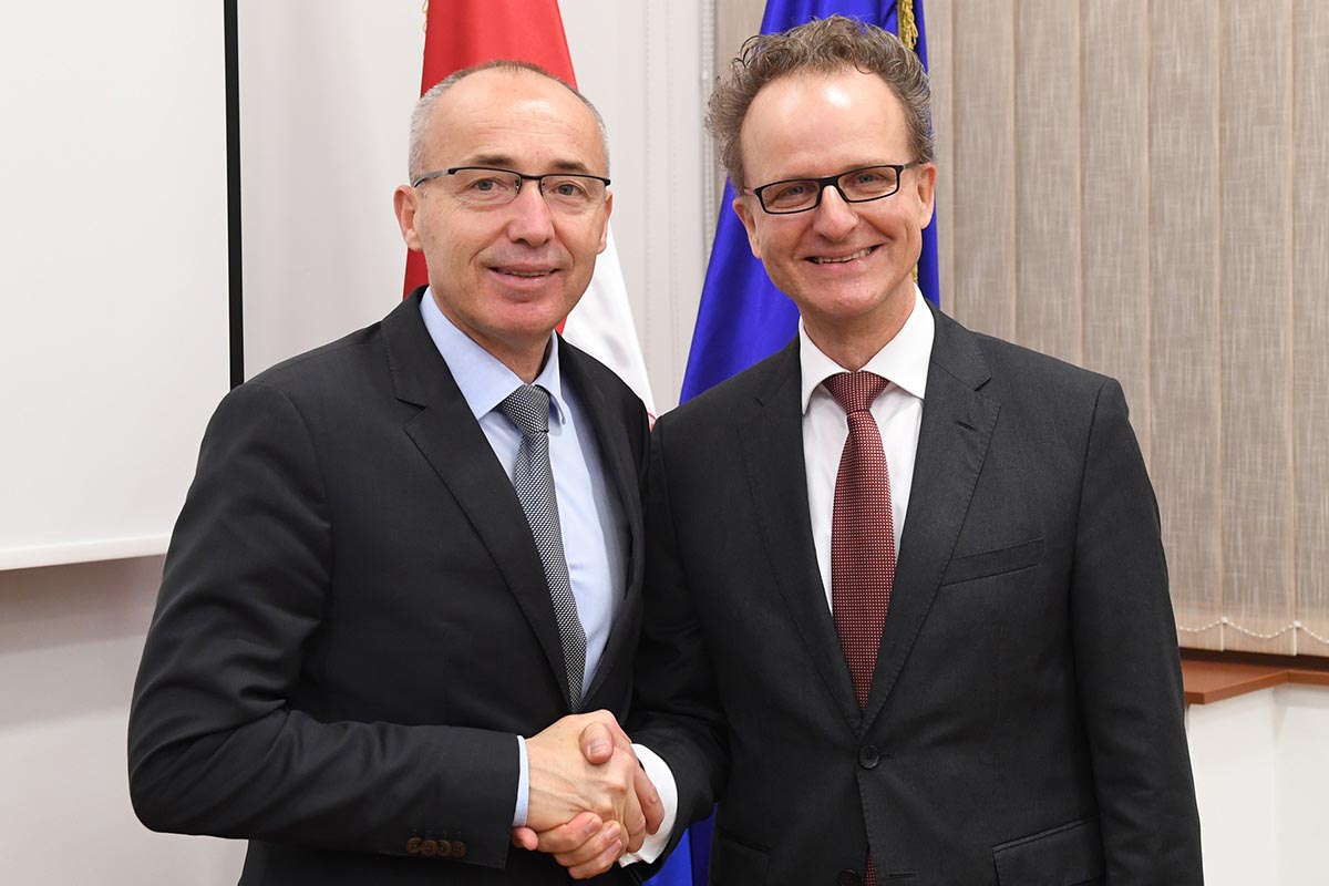 Slika https://www.morh.hr/wp-content/uploads/2018/12/krsticevic_klinke_zagreb_22112018_v.jpg