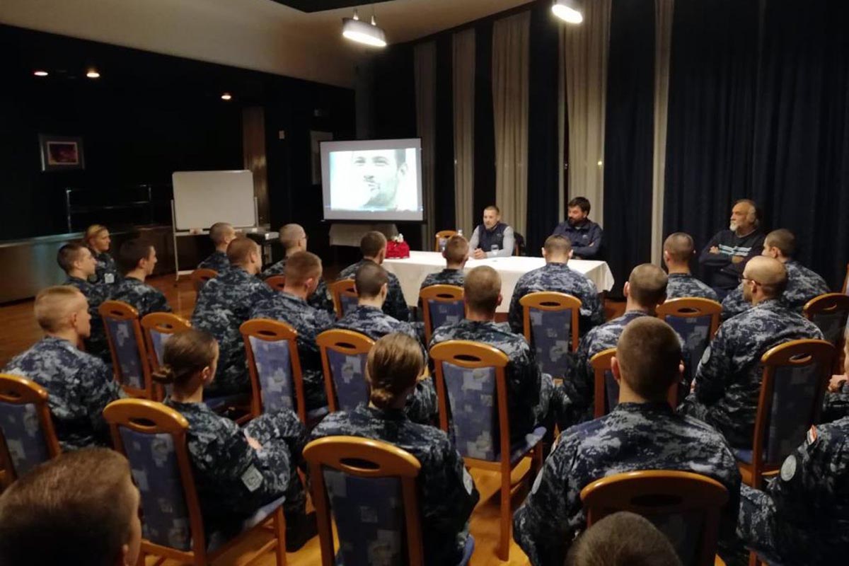 Slika https://www.morh.hr/wp-content/uploads/2018/12/okrugli_stol_toni_stipanovic_v.jpg