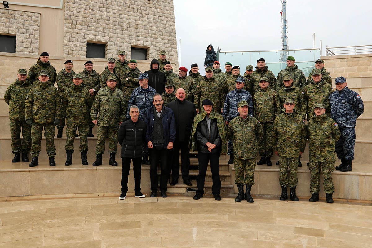 Slika https://www.morh.hr/wp-content/uploads/2018/12/sundov_obilazak_juga_hrvatske_041218_v.jpg