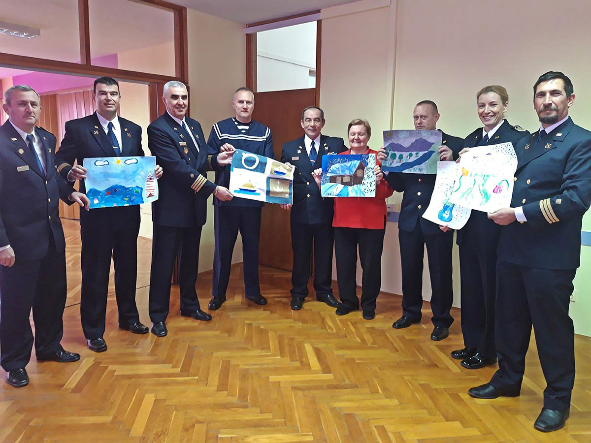 Slika https://www.morh.hr/wp-content/uploads/2019/01/humanitarna_akcija_hrm_24122018_v.jpg