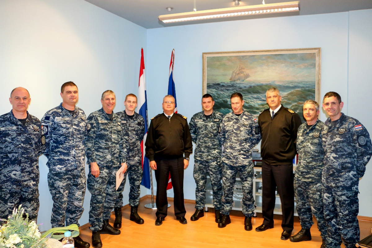 Slika https://www.morh.hr/wp-content/uploads/2019/01/mornari_24012019_v.jpg