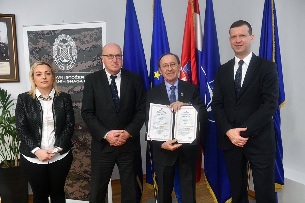 Slika https://www.morh.hr/wp-content/uploads/2019/01/sestan_busch_nato_certifikat_v.jpg