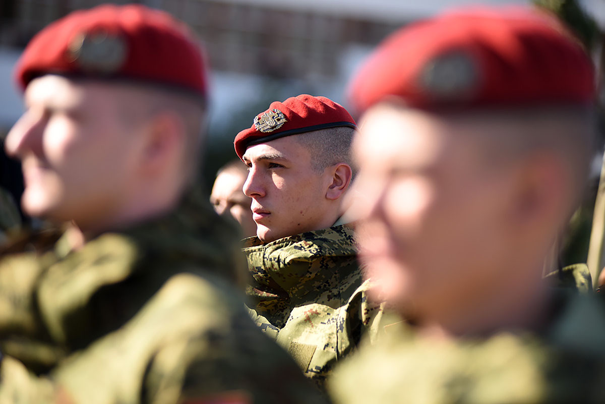 Slika https://www.morh.hr/wp-content/uploads/2019/03/crvene_beretke_06032019_27_v.jpg