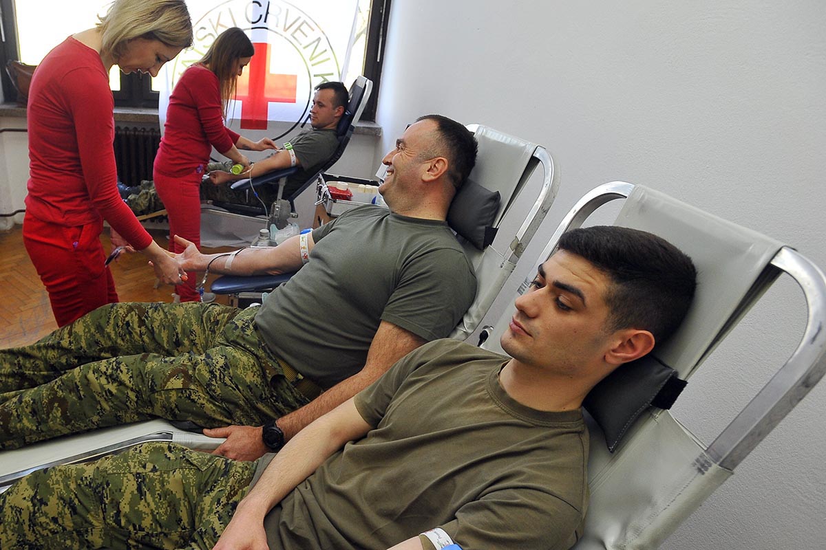 Slika https://www.morh.hr/wp-content/uploads/2019/03/darivanje_krvi_gombr_220319_v.jpg