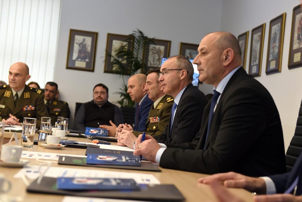 Kiberneticki_stit