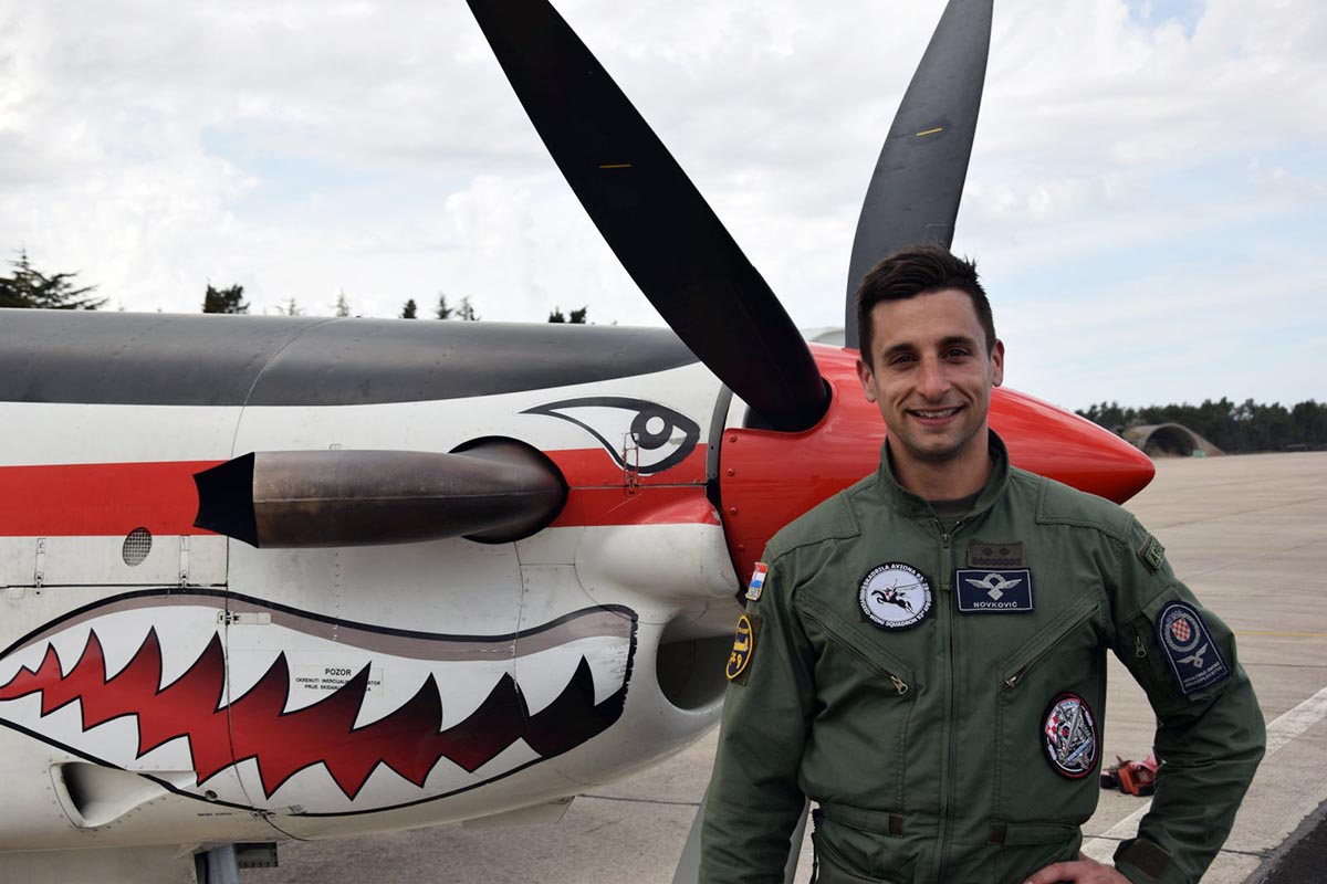 Slika https://www.morh.hr/wp-content/uploads/2019/03/krila_oluje_novkovic_050319_v.jpg