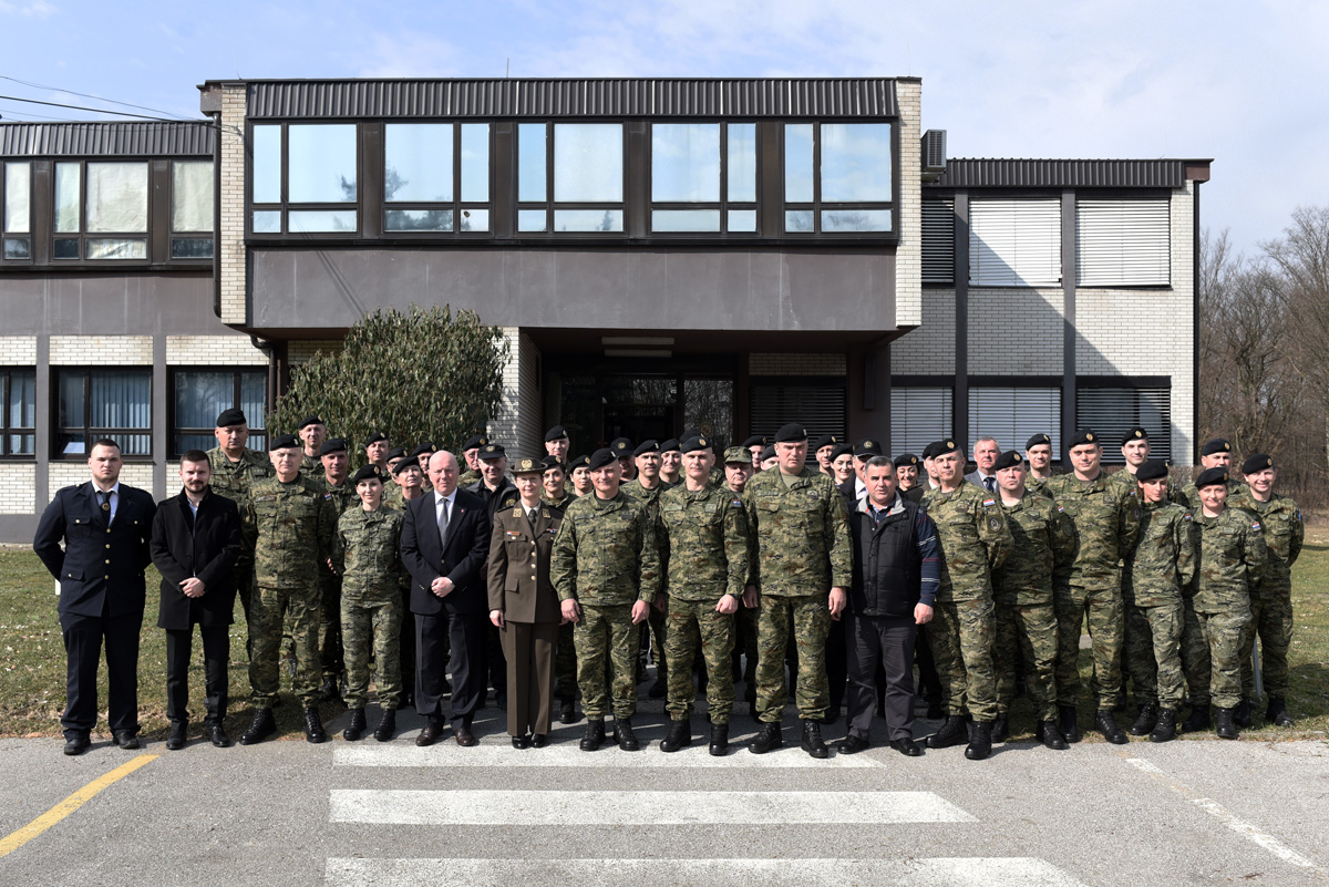 Slika https://www.morh.hr/wp-content/uploads/2019/03/obljetnica_smvo_08022019_19.jpg