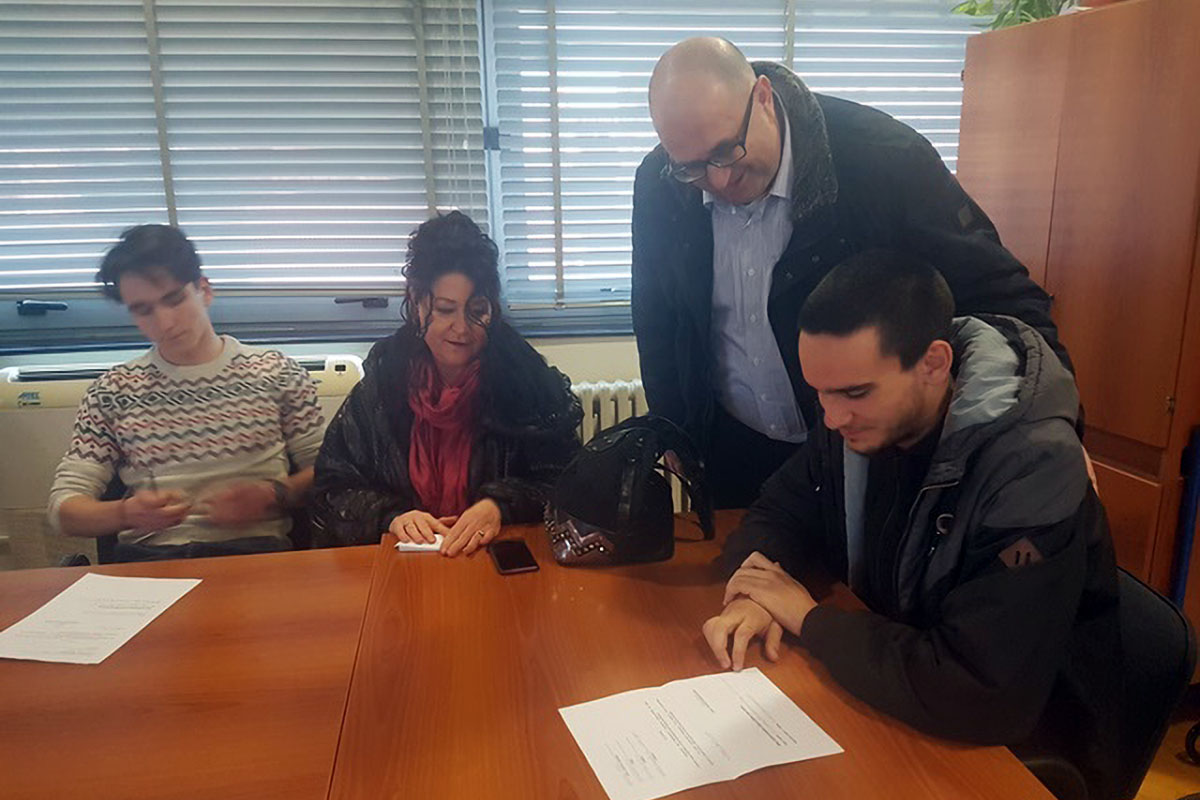 Slika https://www.morh.hr/wp-content/uploads/2019/03/ugovori_o_stipendiranju_hrz_080219_01.jpg