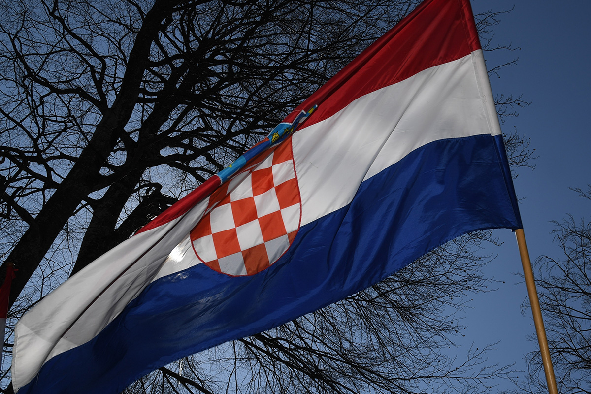 Slika https://www.morh.hr/wp-content/uploads/2019/04/28_obljetnica_vro_plitvice_310319_28.jpg