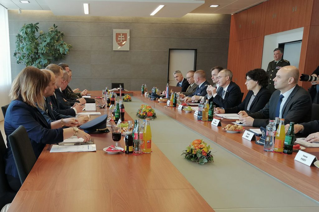 krsticevic_gajdos_slovacka