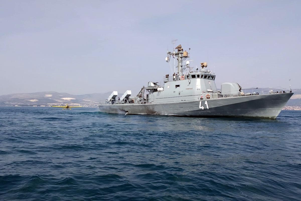 Slika https://www.morh.hr/wp-content/uploads/2019/04/tegljenje_pp_aviona_030419_02.jpg