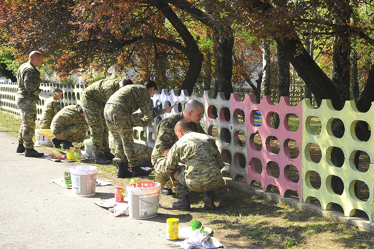 Slika https://www.morh.hr/wp-content/uploads/2019/04/vojna_solidarnost_vojska_pomaze_gombr_180419_v.jpg