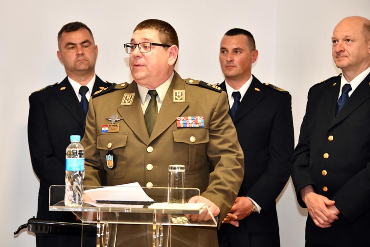 Slika https://www.morh.hr/wp-content/uploads/2019/05/17_obljetnica_zzp_03052019_v.jpg