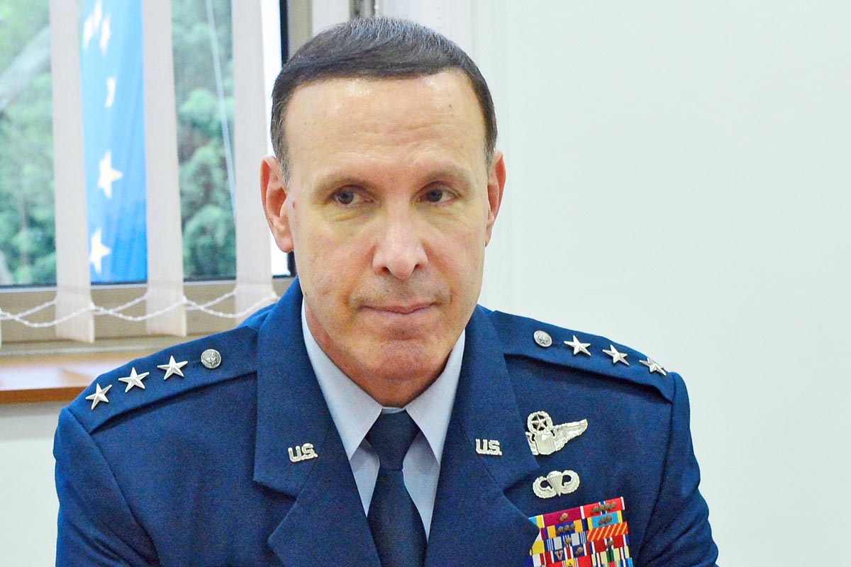 Slika https://www.morh.hr/wp-content/uploads/2019/05/general-pukovnik_steven_m_-shepro_v.jpg