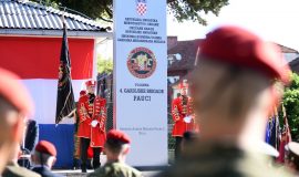 vojarna_pauci_knin