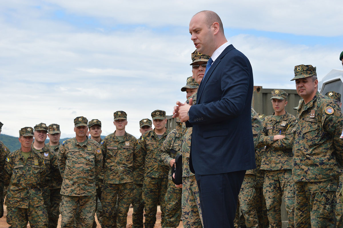 Slika https://www.morh.hr/wp-content/uploads/2019/05/slunj_25052019_8.jpg