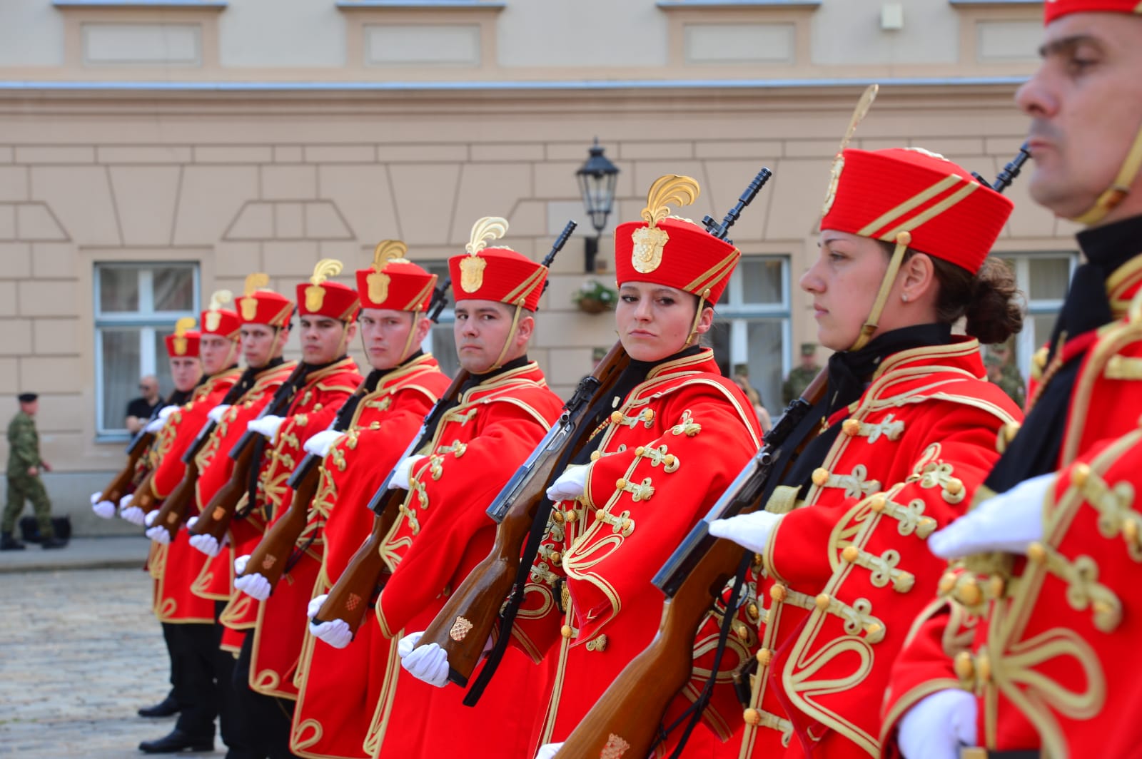 Slika https://www.morh.hr/wp-content/uploads/2019/05/spremni_za_dan_hv_25052019_01.jpg